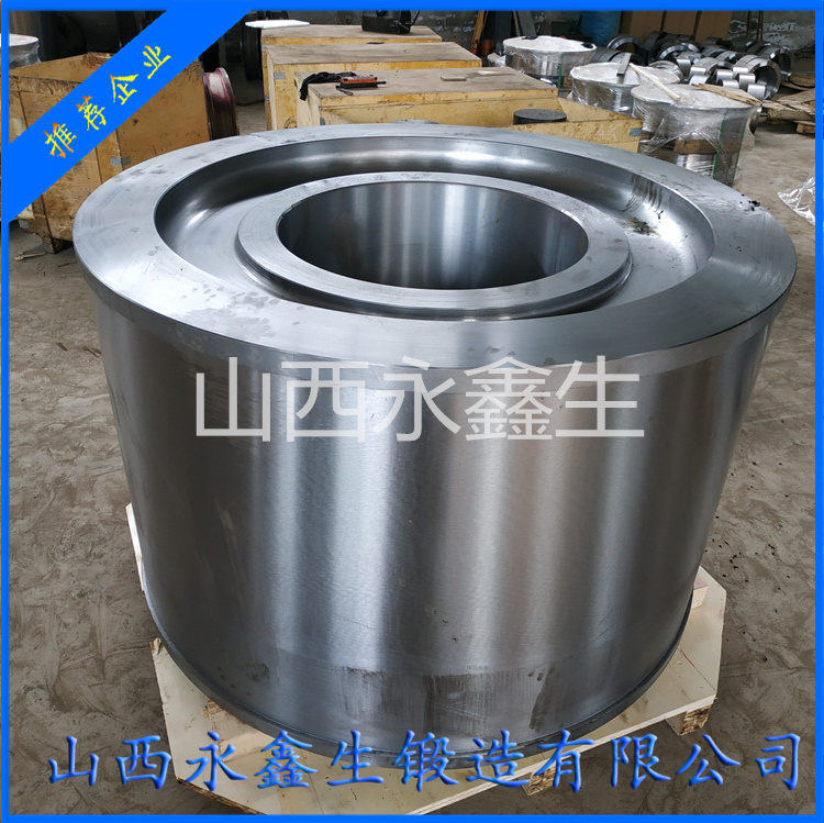 锻造多缸液压破碎机偏心套锻件